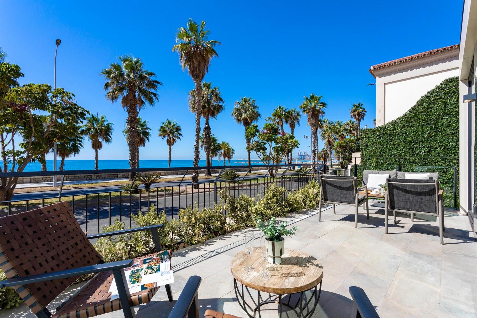 Malagueta Beach Front Luxury Apartment By Rent Me Malaga Exterior photo
